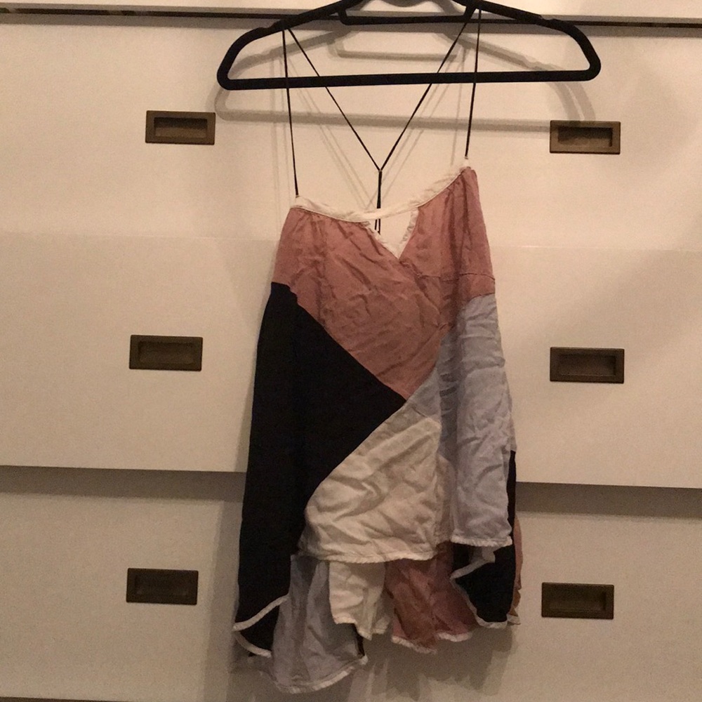 Loose fitted, color blocked tank